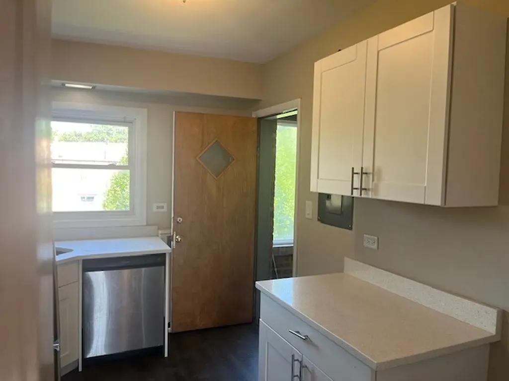 4825 Hull Street Skokie IL 60077