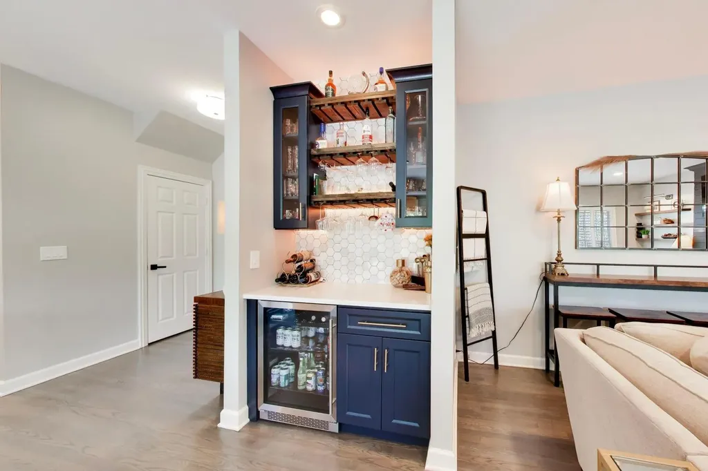 724 Fairfield Court Westmont IL 60559