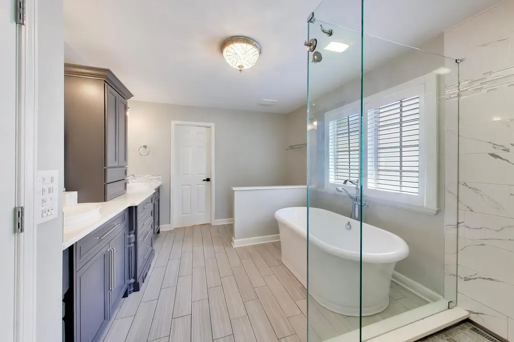 724 Fairfield Court Westmont IL 60559