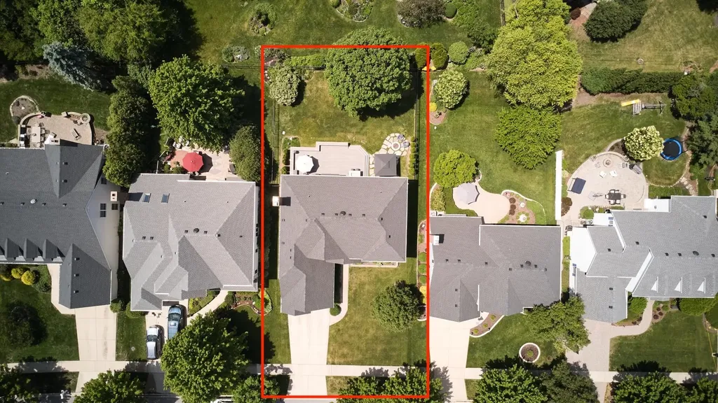 724 Fairfield Court Westmont IL 60559