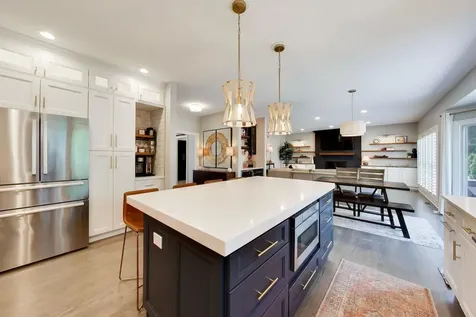 724 Fairfield Court Westmont IL 60559