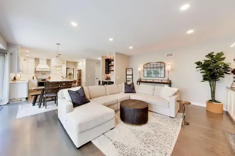 724 Fairfield Court Westmont IL 60559
