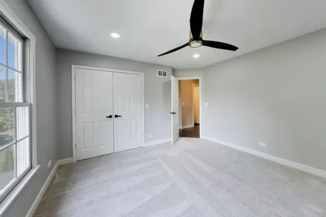 724 Fairfield Court Westmont IL 60559