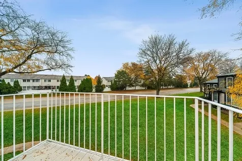 608 Inverrary Lane Deerfield IL 60015