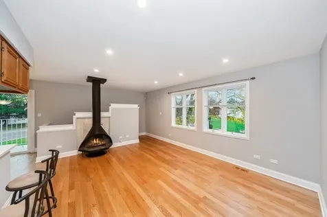 608 Inverrary Lane Deerfield IL 60015