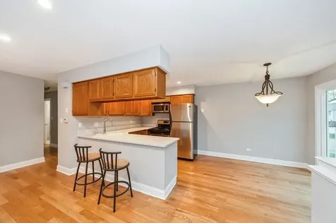 608 Inverrary Lane Deerfield IL 60015