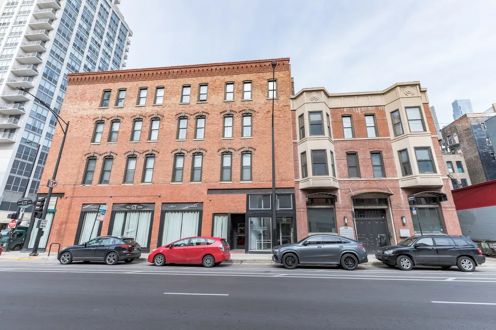 166 West Grand Avenue Chicago IL 60654