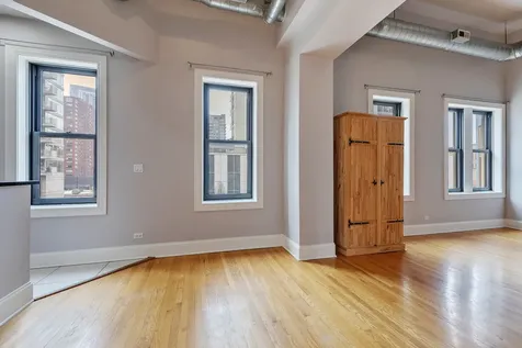 166 West Grand Avenue Chicago IL 60654