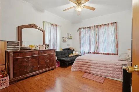 2175 18TH Street East Moline IL 61244