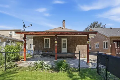 2175 18TH Street East Moline IL 61244