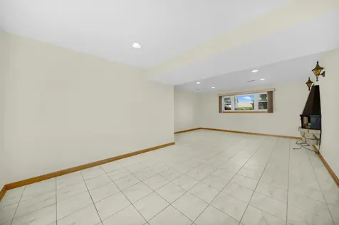 773 Madelyn Drive Des Plaines IL 60016