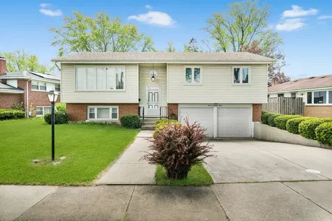 773 Madelyn Drive Des Plaines IL 60016