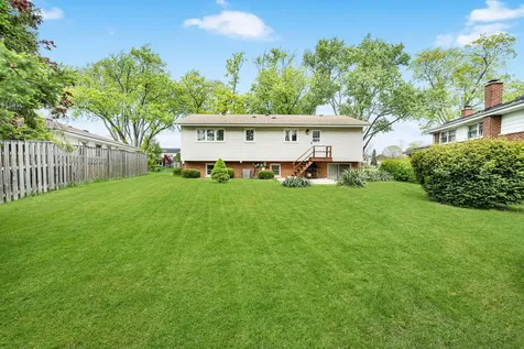 773 Madelyn Drive Des Plaines IL 60016