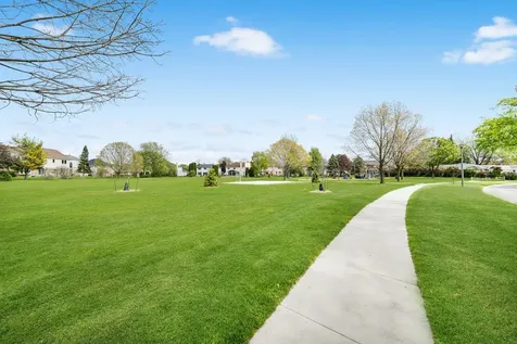 773 Madelyn Drive Des Plaines IL 60016