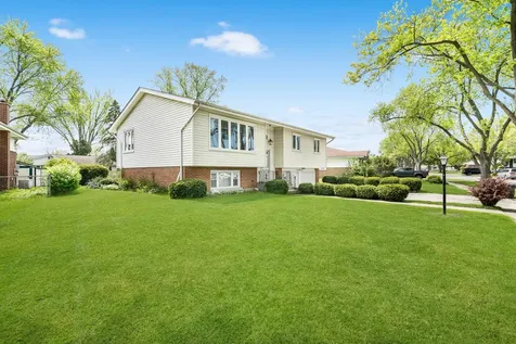 773 Madelyn Drive Des Plaines IL 60016