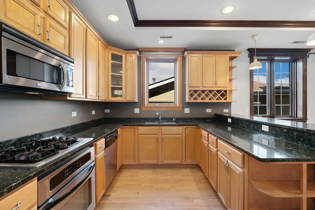 2049 West Morse Avenue Chicago IL 60645