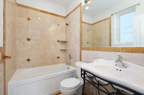 2049 West Morse Avenue Chicago IL 60645