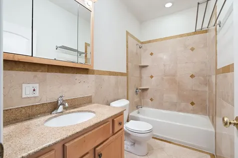 2049 West Morse Avenue Chicago IL 60645