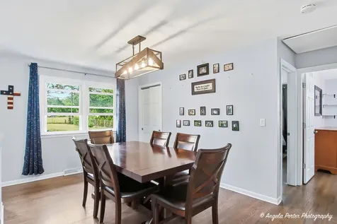 348 W. Oriole Trail Cary IL 60013