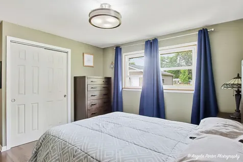 348 W. Oriole Trail Cary IL 60013