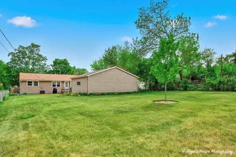 348 W. Oriole Trail Cary IL 60013