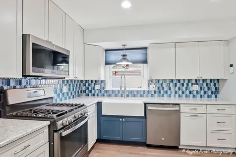 348 W. Oriole Trail Cary IL 60013