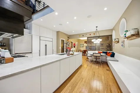 1936 North Hudson Avenue Chicago IL 60614