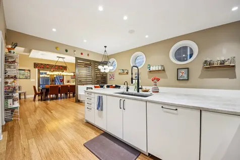 1936 North Hudson Avenue Chicago IL 60614