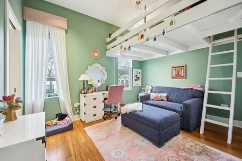 1936 North Hudson Avenue Chicago IL 60614