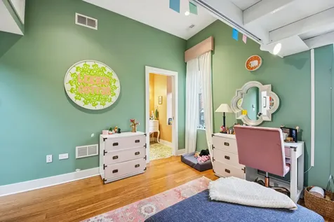 1936 North Hudson Avenue Chicago IL 60614