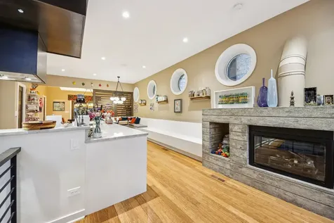1936 North Hudson Avenue Chicago IL 60614