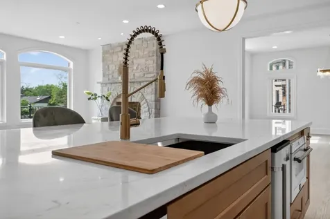9609 Reding Circle Des Plaines IL 60016