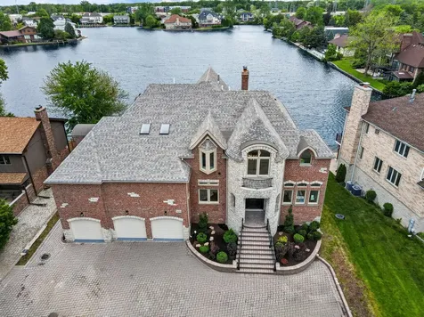 9609 Reding Circle Des Plaines IL 60016