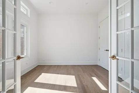 9609 Reding Circle Des Plaines IL 60016