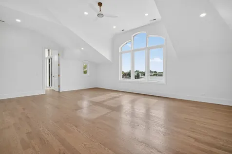 9609 Reding Circle Des Plaines IL 60016