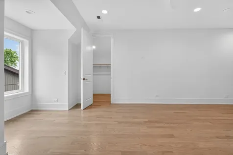 9609 Reding Circle Des Plaines IL 60016