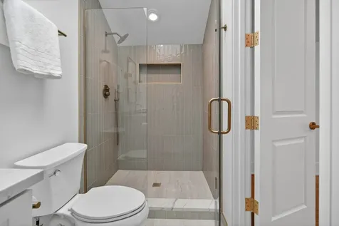 9609 Reding Circle Des Plaines IL 60016