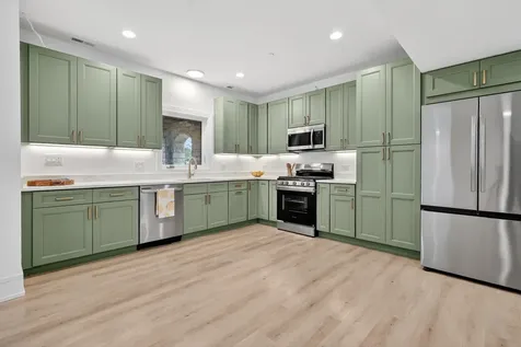 9609 Reding Circle Des Plaines IL 60016