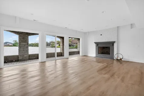 9609 Reding Circle Des Plaines IL 60016