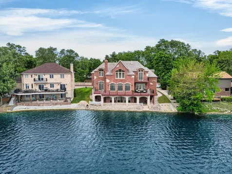 9609 Reding Circle Des Plaines IL 60016