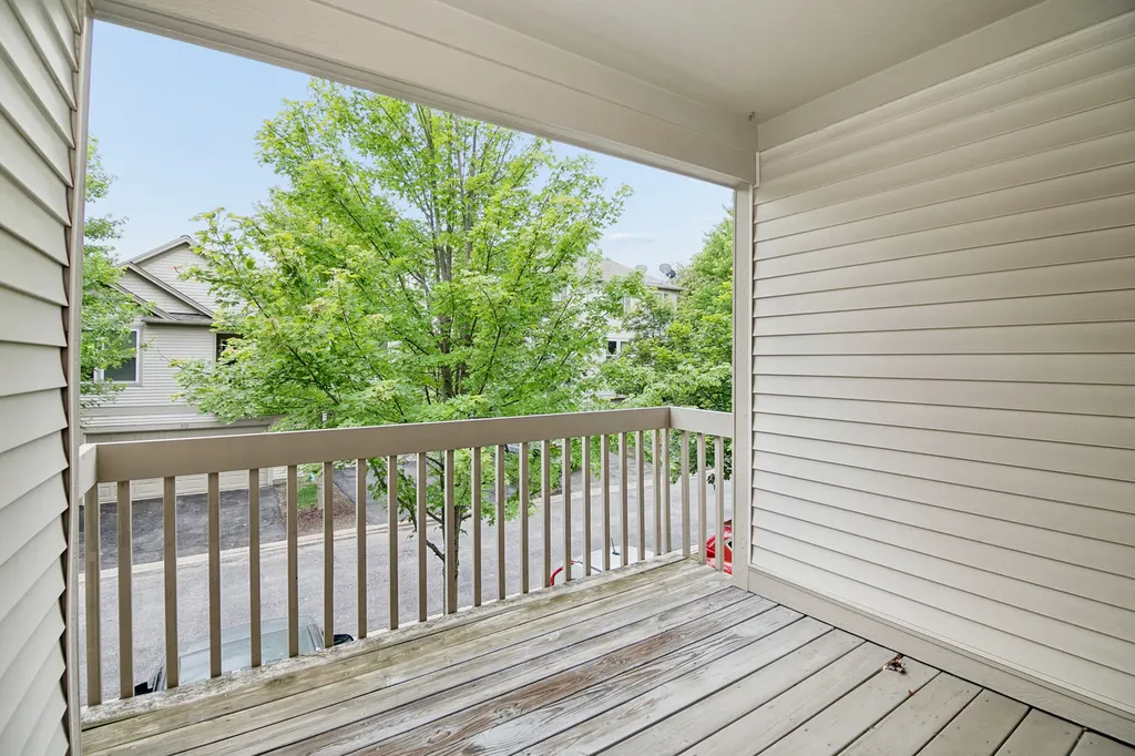 518 Conservatory Lane Aurora IL 60502