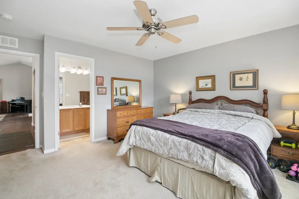 518 Conservatory Lane Aurora IL 60502