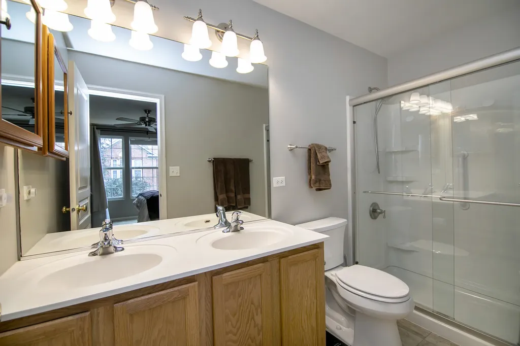 518 Conservatory Lane Aurora IL 60502