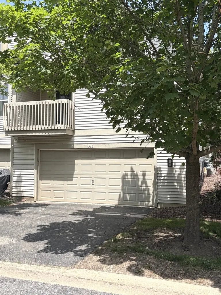 518 Conservatory Lane Aurora IL 60502