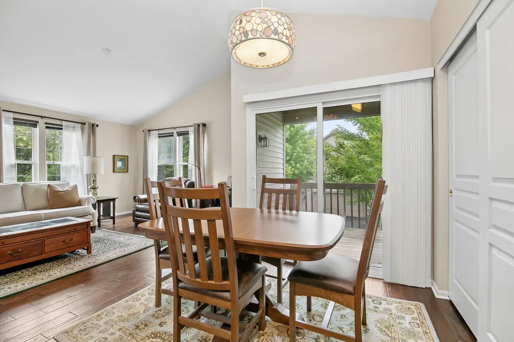518 Conservatory Lane Aurora IL 60502