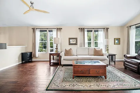 518 Conservatory Lane Aurora IL 60502