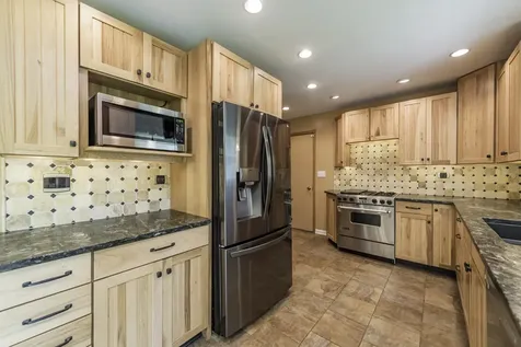2417 Lydia Avenue Zion IL 60099