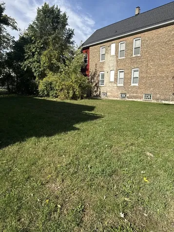 12242 South Wallace Street Chicago IL 60628