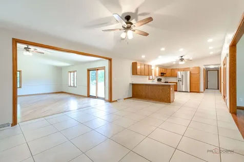 1516 West Reiche Lane Mchenry IL 60051