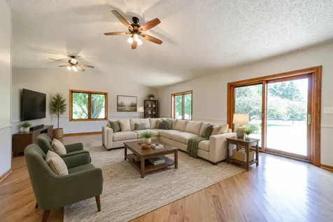 1516 West Reiche Lane Mchenry IL 60051